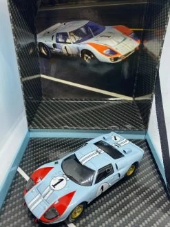 Ken Miles FORD GT40 MKII LE MANS 1966 W/collector Box In 1:43 Scale By CMR