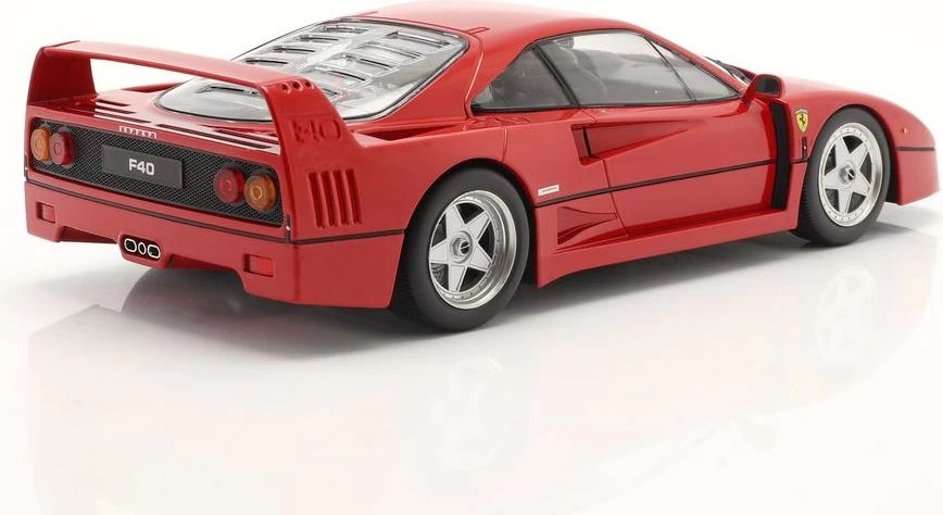 FERRARI F40 1987 Red In 1:18 Scale By KK Diecast 4 FERRARI F40 1987 Red In 1:18 Scale By KK Diecast - Image 2