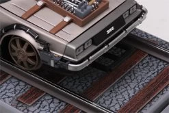 De Lorean-Back To The Future Part III Stainless Steel In 1:18 Scale -Professional Toy Store 30e4eb8136da4d52181d5e318691e07c