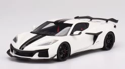 2023 Chevrolet Corvette Z06 Arctic White In 1:18 Scale By Topspeed