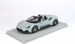 Maserati MC20 CIELO Acqua Marina With Display Case In 1:18 Scale