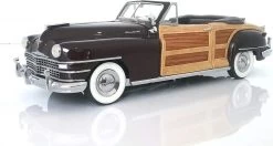 1948 Chrysler Town & Country Convertible Brown 1:24 Scale By Danbury Mint